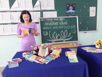Cô Dương Võ Anh Thư- Phó Hiệu trưởng nhà trường tham gia phát động.