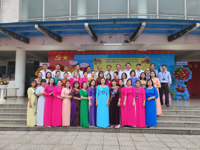 Thực hiện chỉ đạo của UBND Thành Phố Thủ Dầu Một, sáng ngày 28 tháng 5 năm 2024, trường THCS Tương Bình Hiệp long trọng tổ chức lễ tổng kết năm học 2023 - 2024.