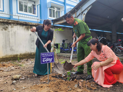 Hưởng Ứng Chiến Dịch Làm Cho Thế Giới Sạch Hơn